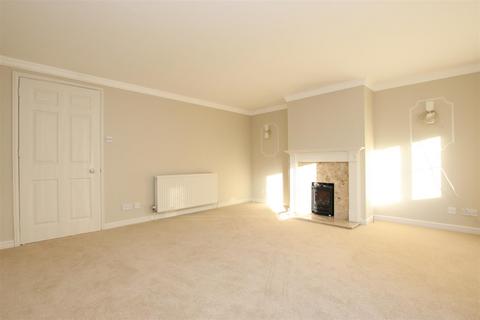 3 bedroom house to rent, Circus Mews, Bath BA1