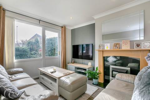 111 Dean Park Drive, Drighlington, Bradford, BD11 1AW