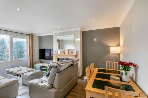 111 Dean Park Drive, Drighlington, Bradford, BD11 1AW