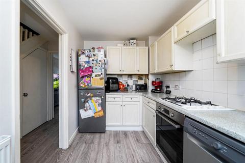 35b Heaton Close, London, E4 6UF