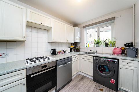 35b Heaton Close, London, E4 6UF