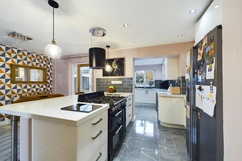 3 Oak Close, Yate, Bristol, BS37 5TN