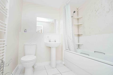 93 Tideslea Path, London, SE28 0LZ