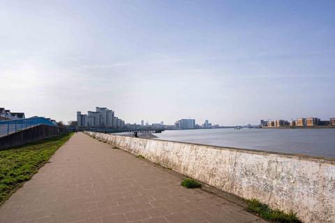 93 Tideslea Path, London, SE28 0LZ