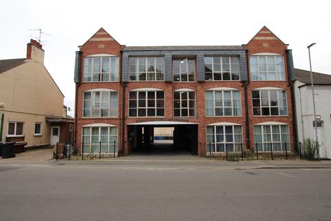 Boston Central, Bath Road, Kettering, Northants, NN16