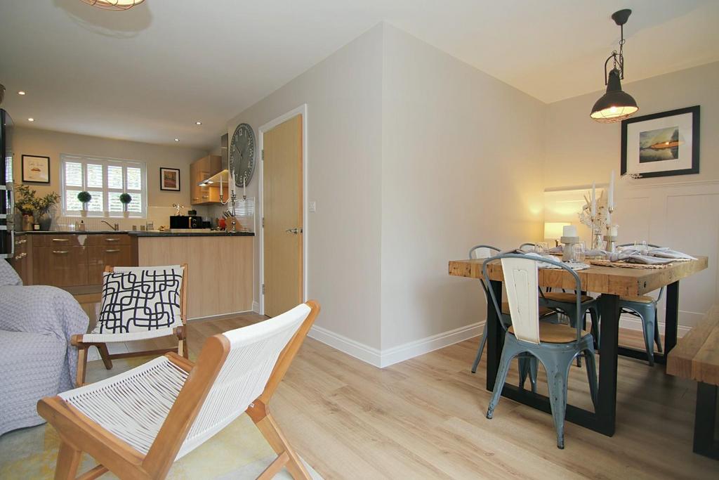 Lounge/dining
