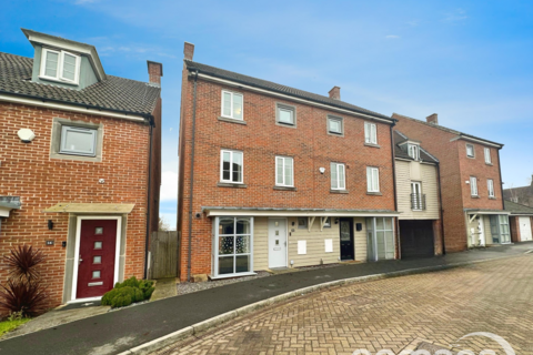 4 bedroom end of terrace house for sale, Ilsley Road, Basingstoke, Hampshire