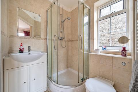 8 Barn End, Marshfield, Chippenham, SN14 8PE