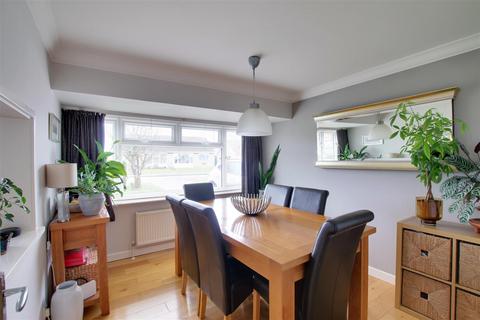 4 bedroom detached house for sale, Ashton Close, Needingworth, St ives