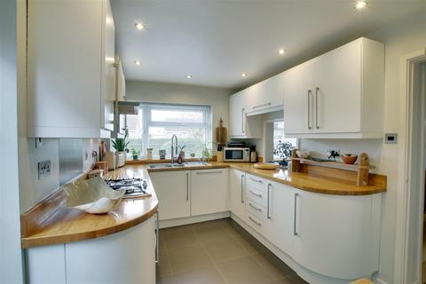 4 bedroom detached house for sale, Ashton Close, Needingworth, St ives