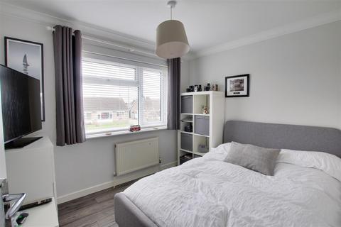 63 Ashton Close, Needingworth, St Ives, PE27 4UA