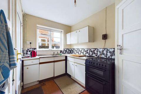 16 Newfield Road, Marlow, SL7 1JW