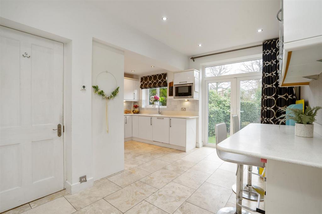 8 Buryfield Road 12.jpg