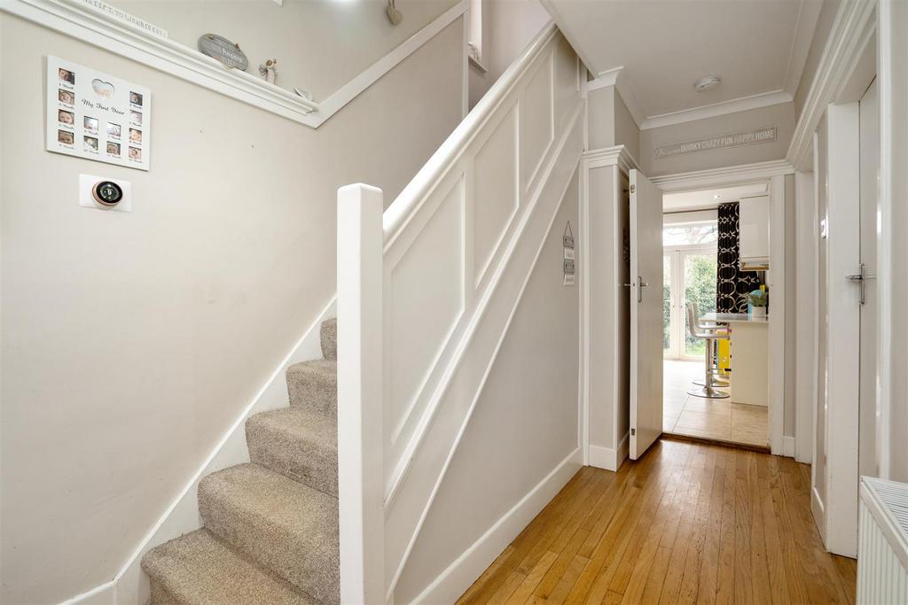8 Buryfield Road 15.jpg
