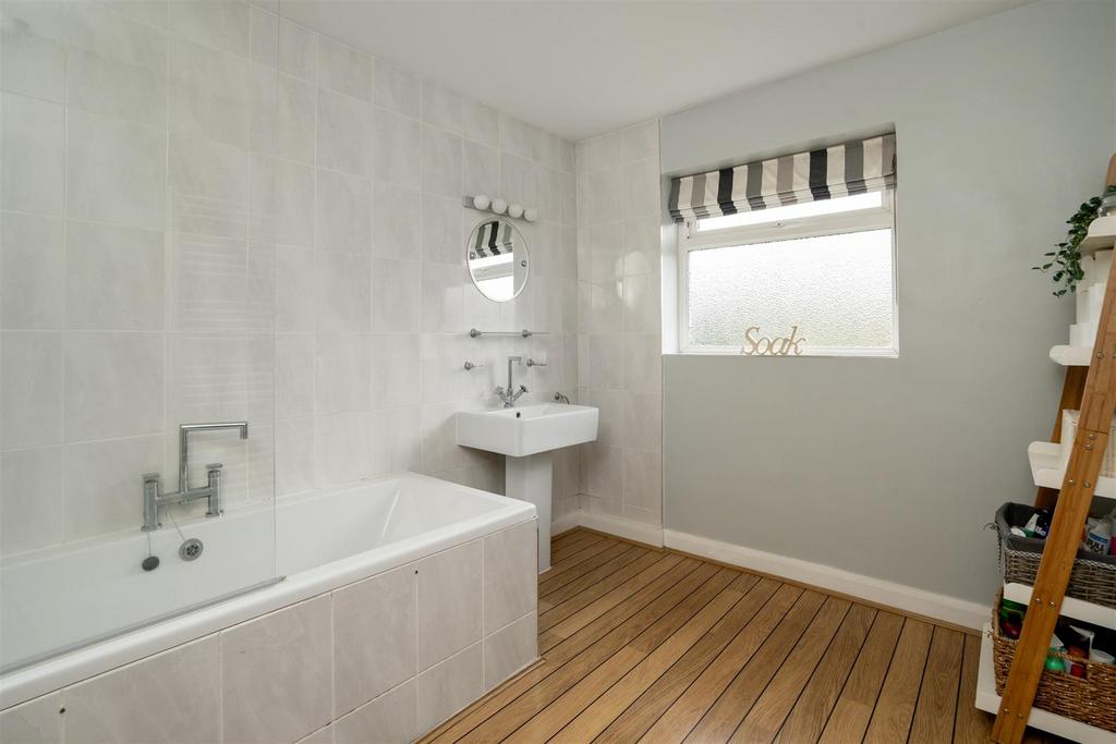 8 Buryfield Road 16.jpg