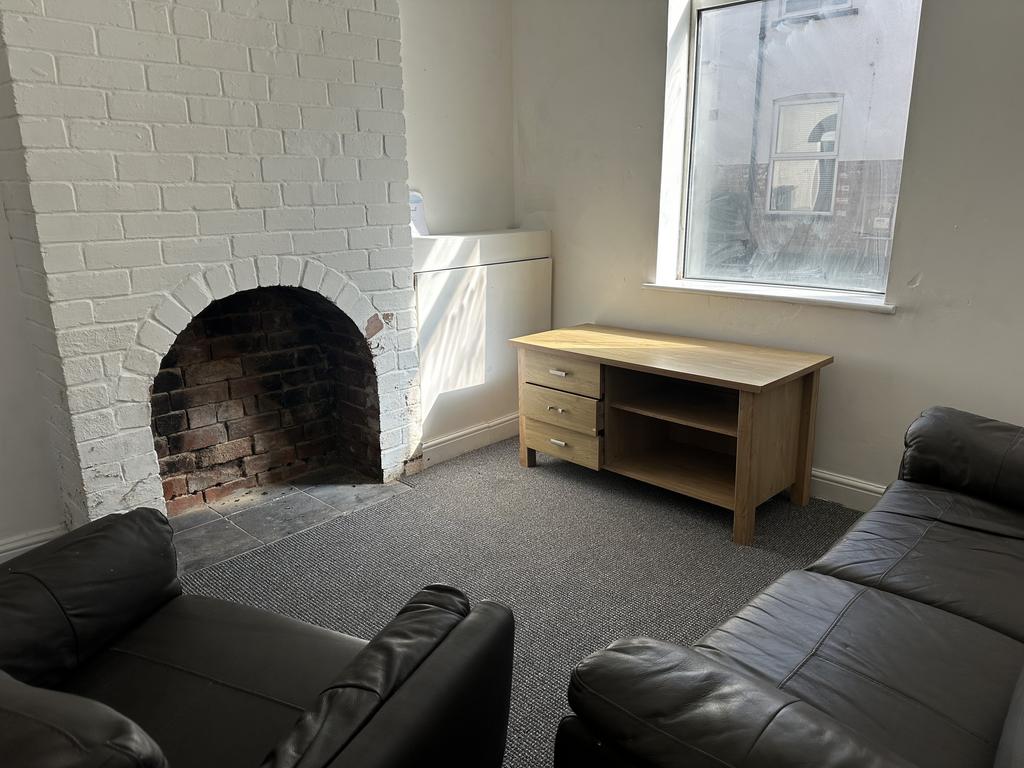 Living room (1)