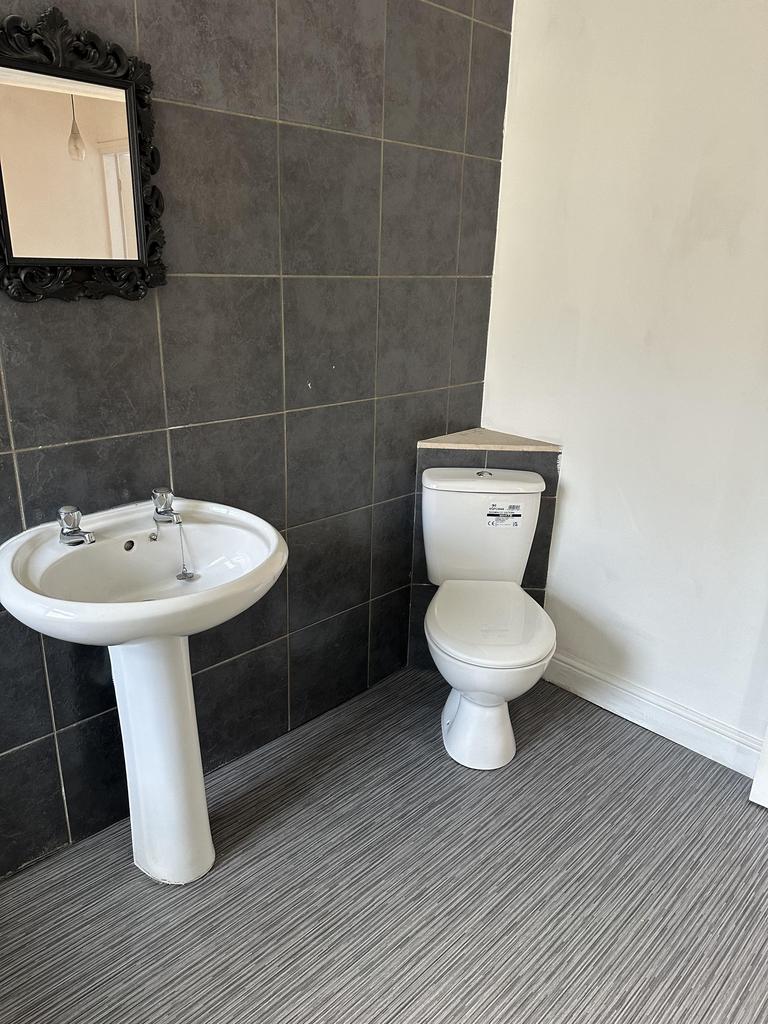 Bathroom (2)