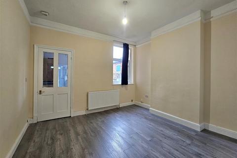 4 bedroom terraced house to rent, Archdale Street, Leicester LE7