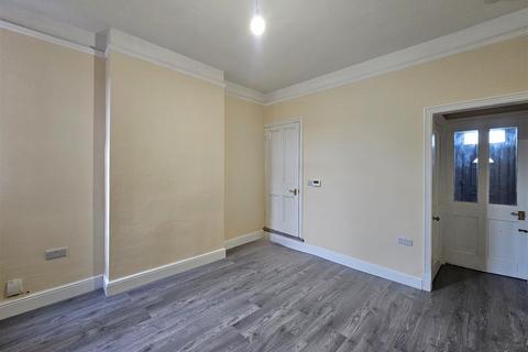 4 bedroom terraced house to rent, Archdale Street, Leicester LE7