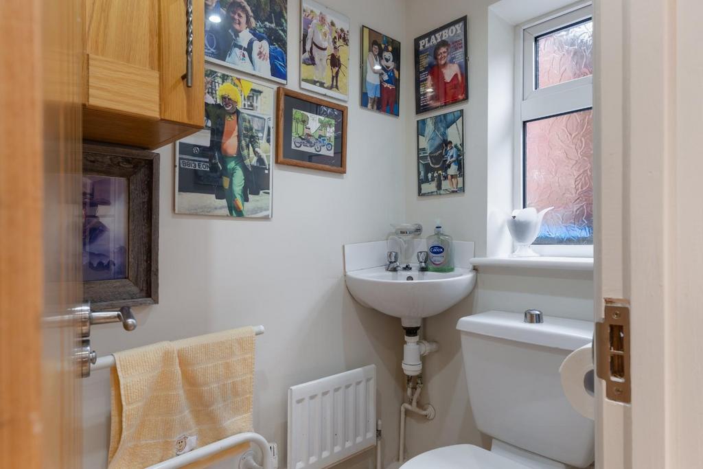 Cloakroom/wc