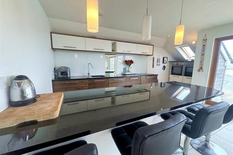 Seaforth Somerville Road, Perranporth, TR6 0HD