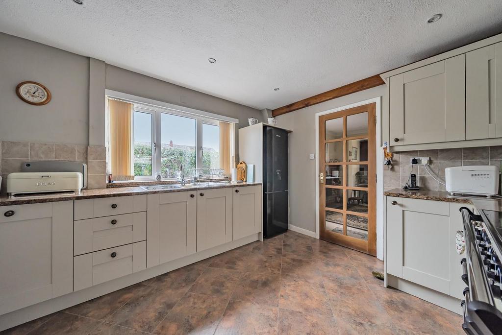 Kitchen window.jpg