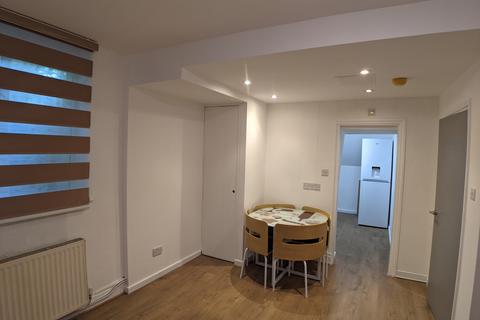 undefined, Swinton Grove, Manchester M13