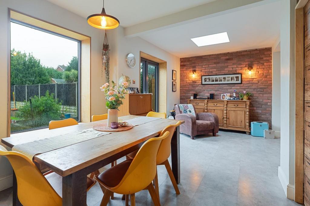 Kitchen diner family room-7.jpg