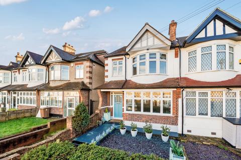 4 bedroom end of terrace house for sale, Nyon Grove, London