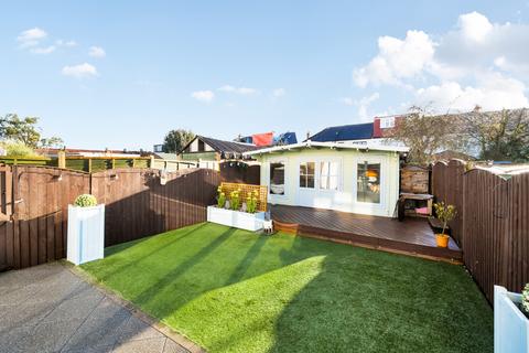 20 Nyon Grove, London, SE6 4EU