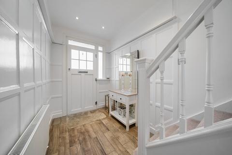 20 Nyon Grove, London, SE6 4EU