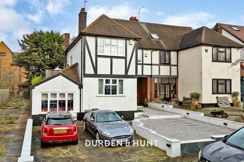 3 bedroom semi-detached house for sale, Fairlands Avenue, Buckhurst Hill, IG9