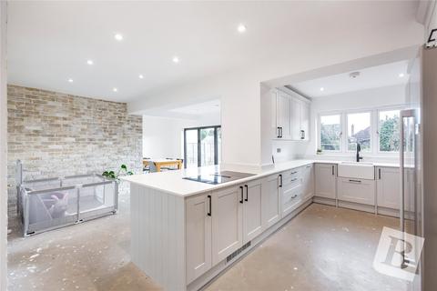 4 bedroom detached house for sale, Hatch Road, Pilgrims Hatch, Brentwood, CM15