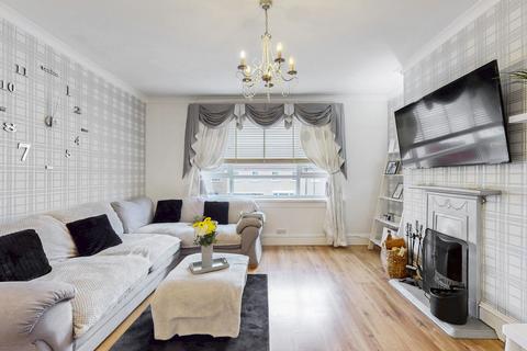 62 Blackstone Crescent, Glasgow, G53 5DN