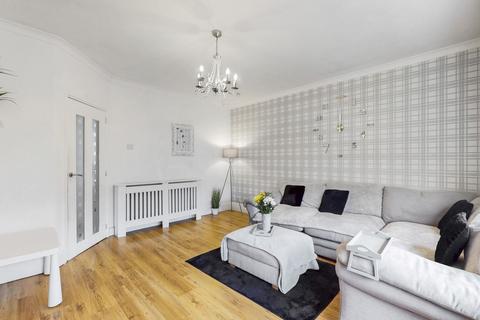 62 Blackstone Crescent, Glasgow, G53 5DN