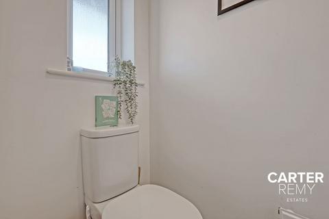 3 Lapwin Close, East Tilbury, Tilbury, RM18 8FH