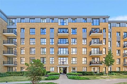 3 bedroom apartment to rent, Pinewood Gardens, Teddington, TW11