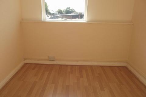 2 bedroom flat to rent, Clifton Rise, New Cross, London,