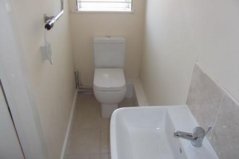 2 bedroom flat to rent, Clifton Rise, New Cross, London,