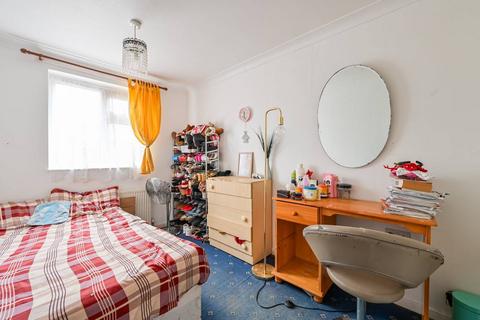 3 bedroom terraced house for sale, Shipman Road, E16, Royal Docks, London, E16