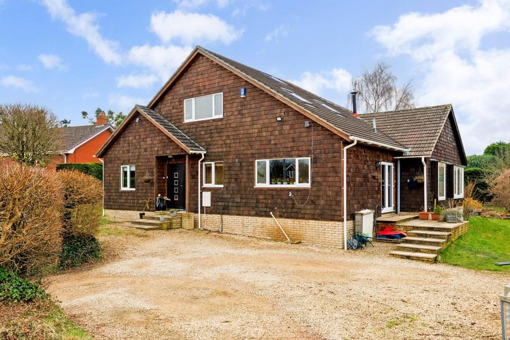85586 Cedar-Lodge-Hurdcott-Lane-Winterbourne (3).j