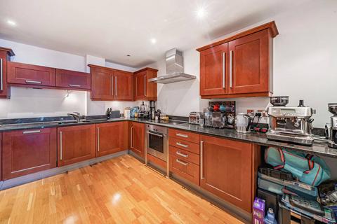 2 bedroom flat for sale, High Street, Ealing Broadway, London, W5