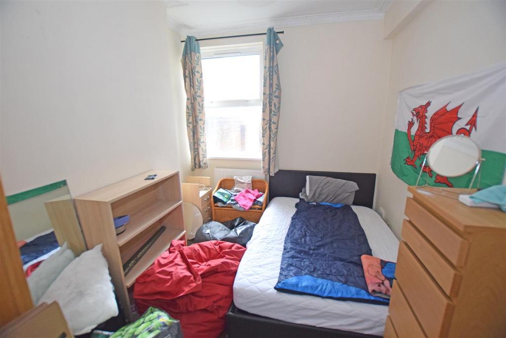 Bed1.jpg