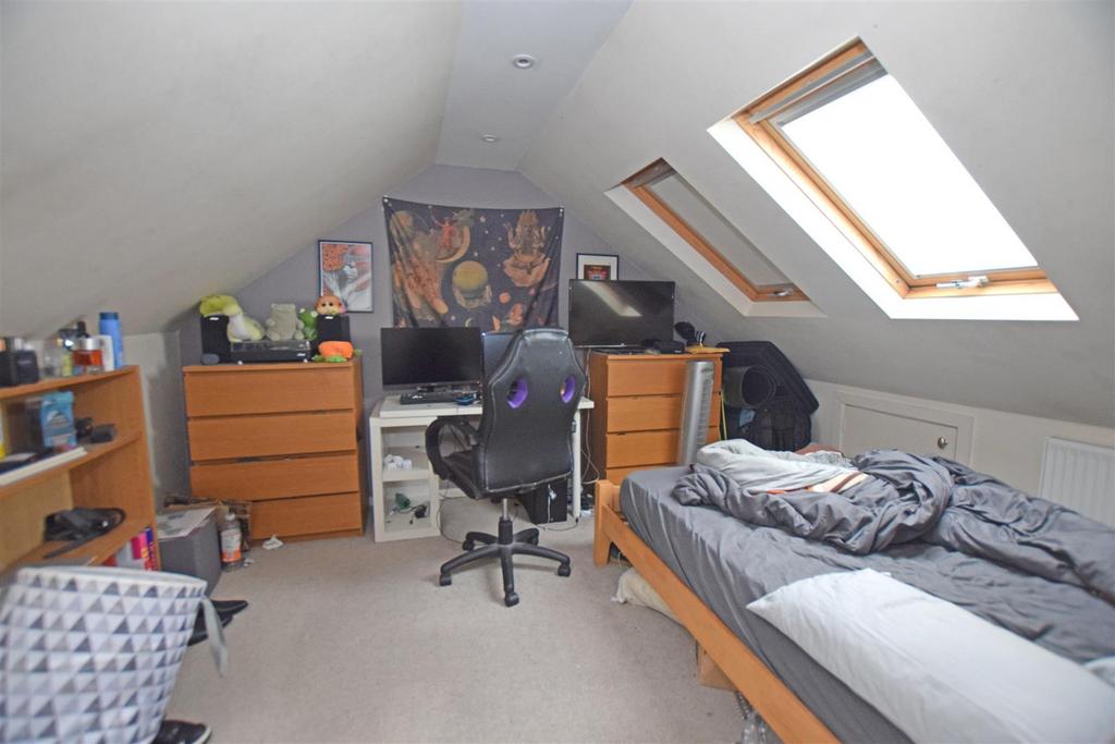 Bed5.jpg