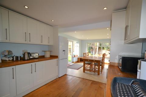 3 bedroom detached bungalow for sale, Beverley Way, Malvern