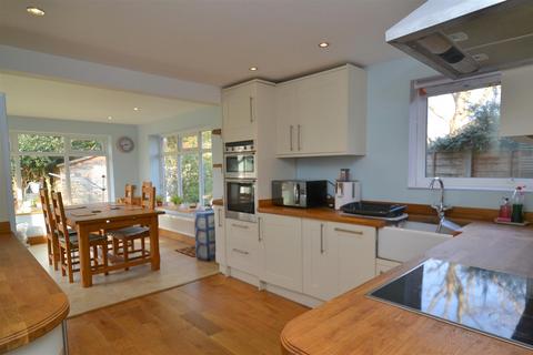 3 bedroom detached bungalow for sale, Beverley Way, Malvern