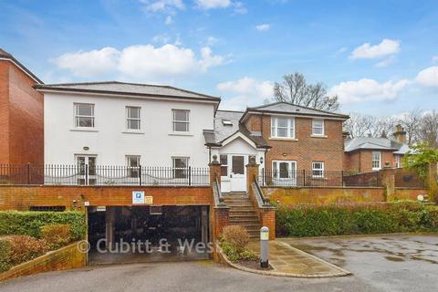 1 bedroom ground floor flat for sale, Horsham Road, Dorking, Surrey