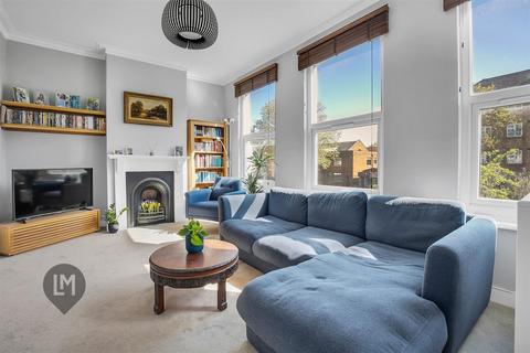 3 bedroom maisonette for sale, Merton Road, London