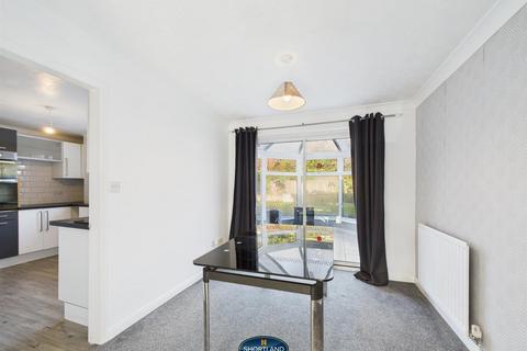 32 Beverley Avenue, Nuneaton, CV10 9SH