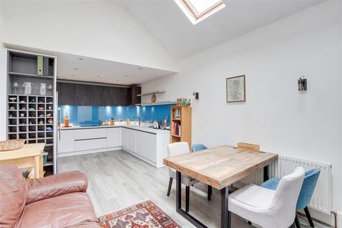 undefined, Cavendish Crescent North, The Park NG7